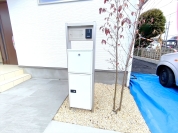 【TVモニターつきインターフォン・郵便受け】