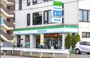 ファミリーマート京王稲城駅前店
