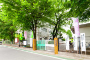 連雀学園 三鷹市立第四小学校