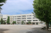府中市立武蔵台小学校