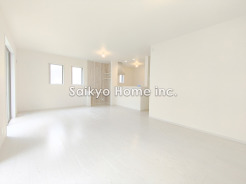 オープンでのびやかな空間を生み出すこだわりの「広がり」と「ゆとり」。家族と過ごす時間を大切にした住空間です。
■八王子市館町　新築一戸建て■