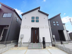 永くお住いになっても飽きが来ないシンプルなデザインです。■昭島市福島町3　新築一戸建て■