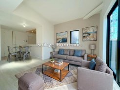 のびやかに広がるリビングは、一年を通して爽やかな光と風に癒される家族のなごみ空間です。※家具等はCG加工しております。
■八王子市子安町3　新築一戸建■