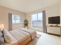 明るく開放感のある洋室。十分にお一人で快適に過ごせる空間となっております。趣味や勉強などに励めます。
※家具等はCG加工しております。■府中市四谷4　新築一戸建て■