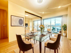 開放的な空間と、陽当たりが魅力のリビングルーム。家族の時間をゆったりと過ごせるプランニングになっています。※家具等はCG加工しております。■世田谷区　分譲マンション■