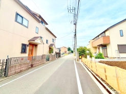 駅チカと、広い空が一望できる閑静さを両立させたい方にはピッタリの立地環境です。
■府中市多磨町2　売地■