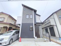 食洗機や浴室乾燥機など、毎日の生活を快適にする設備も充実しています。■府中市朝日町1　新築一戸建■