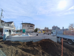 利便性と自然が調和する住環境です！学校やお買い物施設もお近くです。暮らしにゆとりが生まれます。■立川市上砂町3　新築一戸建て■