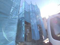 教育施設や公園が身近に揃った子育てにも優しい環境です。■府中市若松町4　新築一戸建■