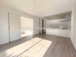 ご家族みんながゆったりくつろげる広々としたリビングで、毎日の家族とコミュニケーションがとれる家族思いの間取りを作りました。
■三鷹市上連雀9　新築一戸建て■