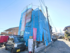 4LDKの3階建て。広々とした作りで、存在感のあるお家です。■八王子市東浅川町　新築一戸建て■
