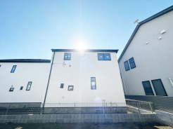 住まいの快適性と確かな安全性を充実させた設備、仕様です。
■小金井市前原町3丁目　新築戸建て■
