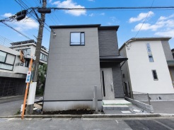 建物の基礎・構造といった目には見えにくい部分もしっかりこだわった快適な住空間です。
■立川市栄町3　新築一戸建て■