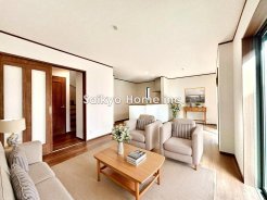 オープンでのびやかな空間を生み出すこだわりの「広がり」と「ゆとり」。家族と過ごす時間を大切にした住空間。毎日の家族とコミュニケーションがとれる家族思いの間取りを作りました。※家具はCG加工しております。

■府中市浅間町4　新築一戸建■