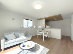 開放的な空間と、陽当たりが魅力のリビングルーム。家族の時間をゆったりと過ごせるプランニングになっています。
■八王子市台町1丁目　新築戸建て■