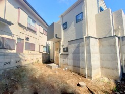 風通しや採光にも気を配った設計のお家は、快適な住環境をお約束します。■調布市入間町3　新築一戸建て■