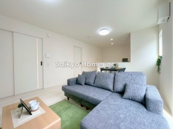 広いリビング・ダイニングでも快適に過ごせるエアコンを標準装備。入居後すぐに心地よい室内環境が整うので、引っ越し初日から快適な暮らしを始められます。■八王子市楢原　新築一戸建て■