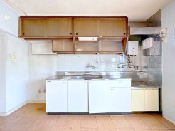 キッチンからリビング全体を見渡せるので、小さなお子様がいらしても様子を見ながら家事ができますね。■立川市幸町2　分譲マンション■