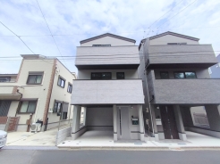 永くお住いになっても飽きの来ないシンプルなデザイン。快適な生活環境を重視した、細部までこだわりのある間取り・仕様です。
■国立市西2　新築一戸建■