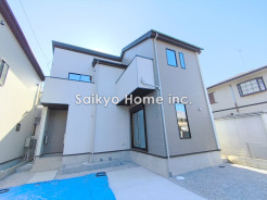 永くお住いになっても飽きが来ないシンプルなデザインです。■三鷹市大沢5　新築一戸建て■