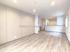 開放的な空間と、陽当たりが魅力のリビングルーム。家族の時間をゆったりと過ごせるプランニングになっています。
■調布市深大寺東町4　新築一戸建て■