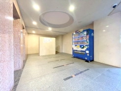 駅まで平坦な道のりです。■多摩南平パークスクエア■