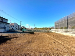 子育てにも嬉しい、緑豊かな自然が広がる閑静な住宅地、南向きの邸宅です。この機会に是非現地をご覧ください。■稲城市東長沼　新築一戸建て■