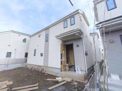 風通しや採光にも気を配った設計のお家は、快適な住環境をお約束します。■小金井市貫井南町1　新築一戸建て■