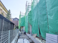 子育てにも嬉しい、緑豊かな自然が広がる閑静な住宅地、南向きの邸宅です。この機会に是非現地をご覧ください。■国分寺市本多3　新築一戸建て■