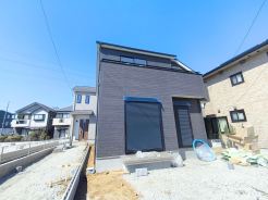 風通しや採光にも気を配った設計のお家は、快適な住環境をお約束します。
■日野市落川　新築一戸建■