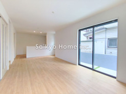 陽光をしっかり取り入れた、明るく広々としたリビング空間。家族団欒の場に最適です。
■小金井市前原町4　新築一戸建■