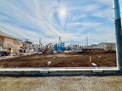 低層地区の静かな街並み。新しい住宅街の完成です。■調布市佐須町5　新築一戸建て■