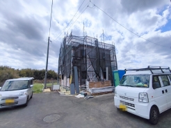 風通しや採光にも気を配った設計のお家は、快適な住環境をお約束します。■八王子市小比企町　新築一戸建て■