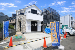 南側道路で日当たり良好！光と風が通り抜ける気持ちの良い空間です。■八王子市台町1　新築一戸建■