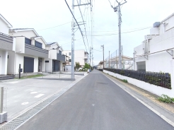 南側4ｍ道路に面しています！■八王子市台町2　新築一戸建て■