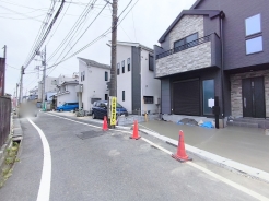 プライベートな時間も、ご家族とくつろぐ時間も充実している「ずっと住み続ける家」を実現した新築住宅です。■日野市大字日野　新築一戸建て■