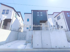 永くお住いになっても飽きが来ないシンプルなデザインです。■稲城市東長沼　新築一戸建て■