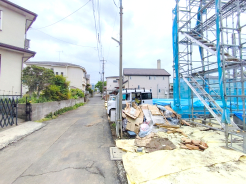 前面道路は車通りも少なく、お子さまのいるご家庭でも安心ですね。■国分寺市西恋ヶ窪4　新築一戸建■