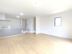 オープンでのびやかな空間を生み出すこだわりの「広がり」と「ゆとり」。家族と過ごす時間を大切にした住空間です。
■国分寺市高木町1丁目　新築分譲住宅　全3棟■