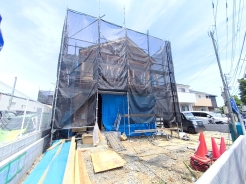 お隣にはコンビニがあるので、大変便利です！■府中市南町2　新築一戸建て■