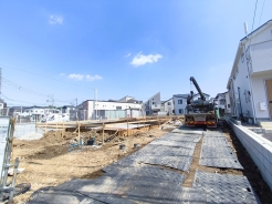 穏やかな雰囲気漂う、緑と調和した街並みに建つ新築一戸建て。
■府中市南町2　新築一戸建て■