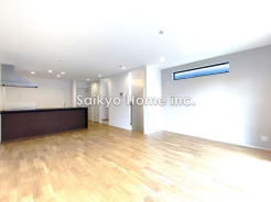 オープンでのびやかな空間を生み出すこだわりの「広がり」と「ゆとり」。家族と過ごす時間を大切にした住空間。毎日の家族とコミュニケーションがとれる家族思いの間取りを作りました。
■八王子市万町　新築一戸建て■