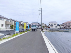 穏やかな雰囲気漂う、緑と調和した街並みに建つ新築一戸建て。
■立川市若葉町3　新築一戸建て■