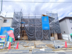 穏やかな街並みに包まれたロケーション。利便性と自然が調和する住環境です！■八王子市北野台1丁目　新築戸建て■