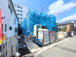 閑静な住宅街の一角に佇む邸宅です。■八王子市本町　新築戸建て■
