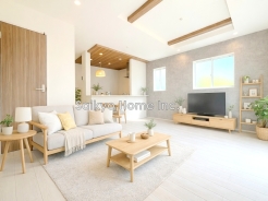 一日の中で多くの時間を過すことになるリビングダイニングだからこそ、いつも穏やかな空間であることが必然。爽やかな通風と採光を存分に感じる事が出来る空間です。※家具等はCG加工です。■八王子市石川町　新築一戸建■