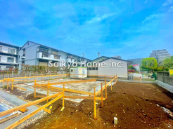 駅徒歩13分！教育施設や公園が身近に揃った子育てにも優しい環境です。■府中市本宿町4　新築一戸建■