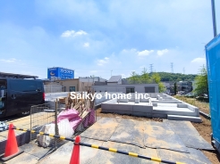 穏やかな街並みに包まれたロケーション。暮らしやすさを実感できる街！■多摩市乞田　新築一戸建て■