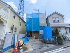 浄水器や浴室乾燥機など、毎日の生活を快適にする設備も充実しています。
■国立市富士見台1　新築一戸建て■