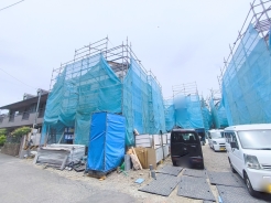 浄水器や浴室乾燥機など、毎日の生活を快適にする設備も充実しています。■昭島市拝島町1　新築一戸建て■